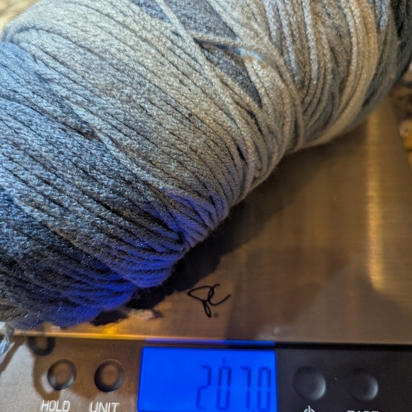 Verigated Yarn Bundle Acylic Gradient Blue Red Heart & White/Blue, Purples 420 G - Picture 9 of 10